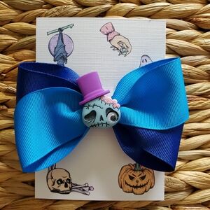 Blue hair clip bow